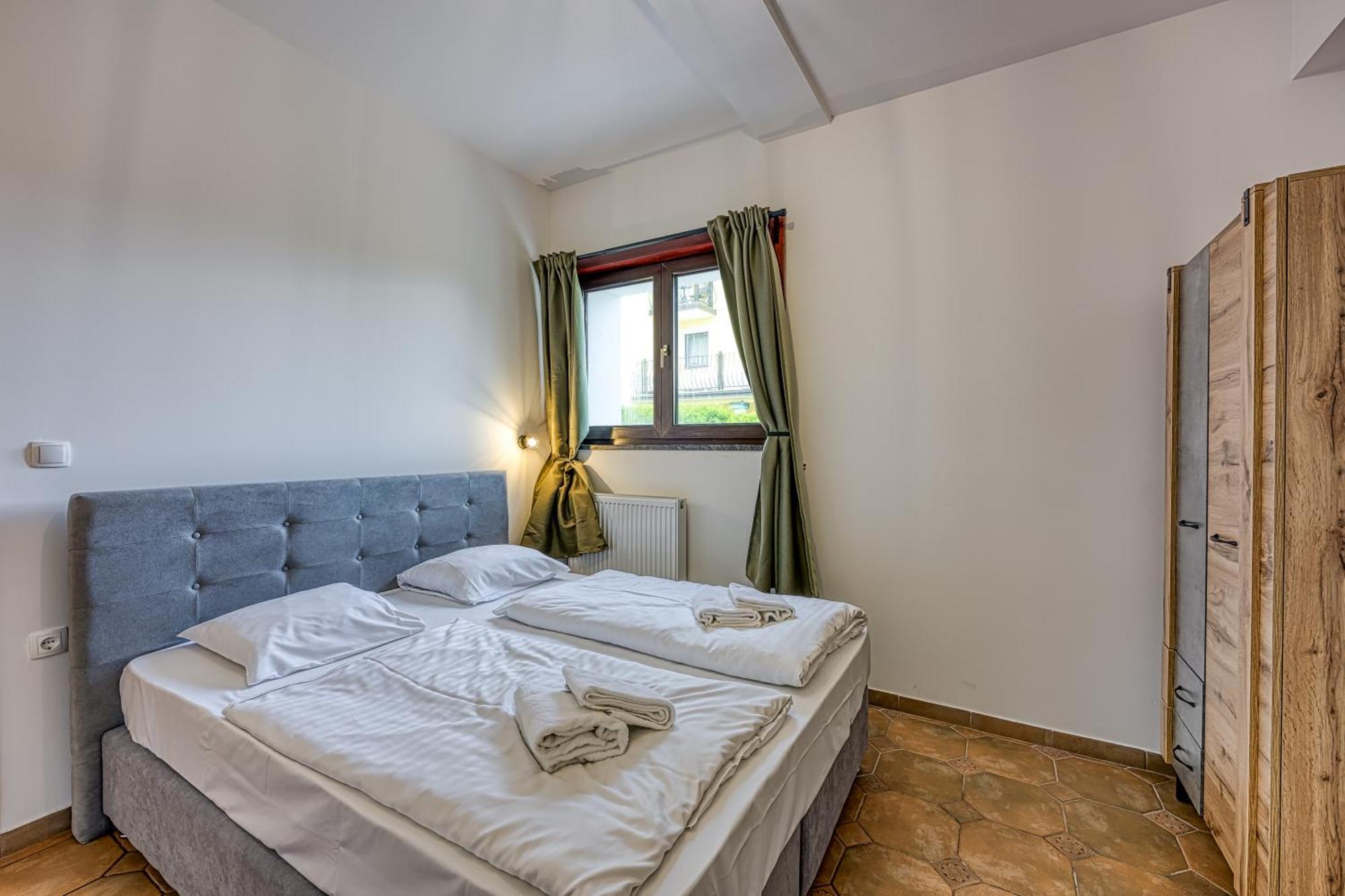 Vila Lisjak - Apartments Подчетртек Номер фото