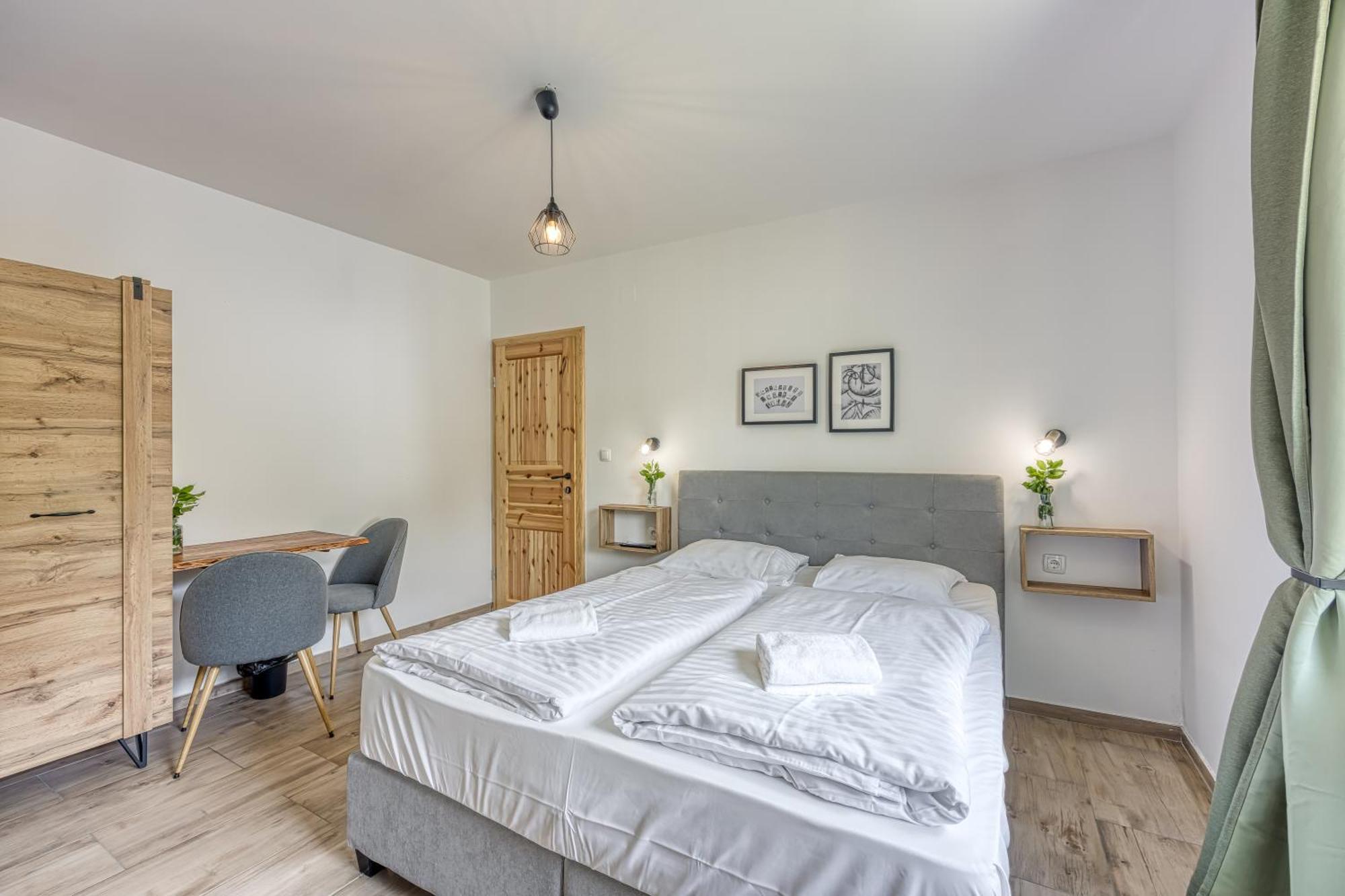 Vila Lisjak - Apartments Подчетртек Екстер'єр фото