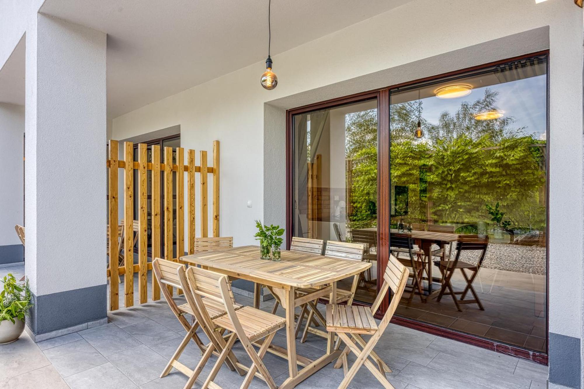 Vila Lisjak - Apartments Подчетртек Номер фото