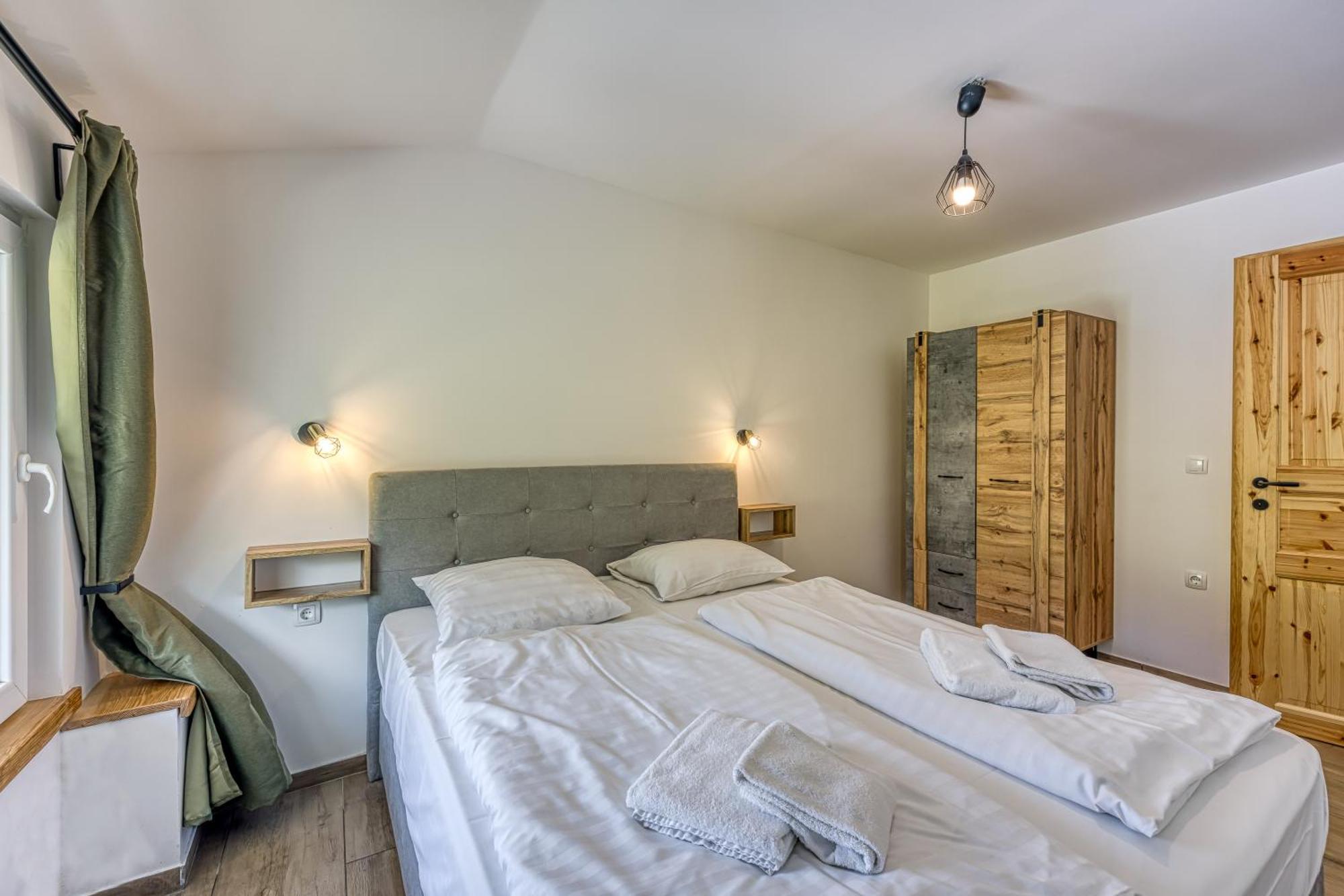 Vila Lisjak - Apartments Подчетртек Номер фото
